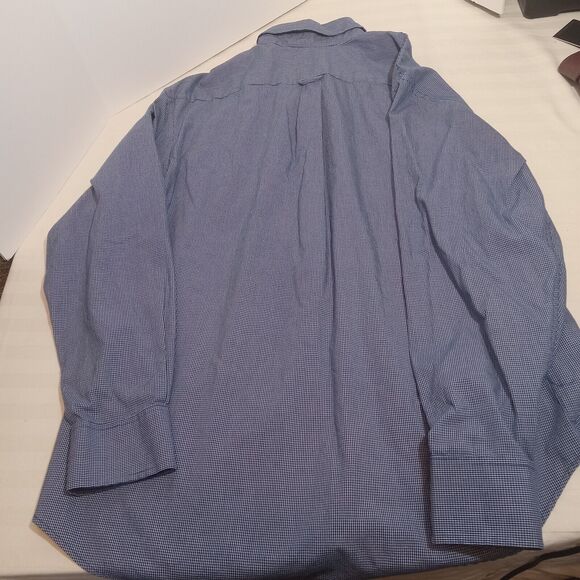 IZOD Size L Lot of 3 Men’s Shirts Long Sleeve Button Up Plaid and Checked - Picture 5 of 12